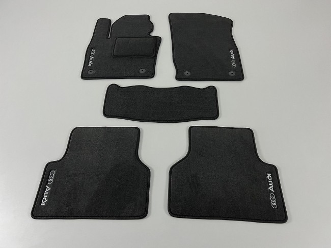 Коврики текстильные для Audi Q3 (F3) 2018 - ... Коврики текстильные для Audi Q3 (F3) 2018 - ...