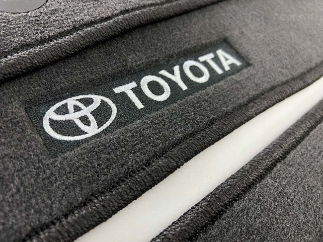 Коврики текстильные для Toyota Tundra II CrewMax 2007 - 2013 Коврики текстильные для Toyota Tundra II CrewMax 2007 - 2013
