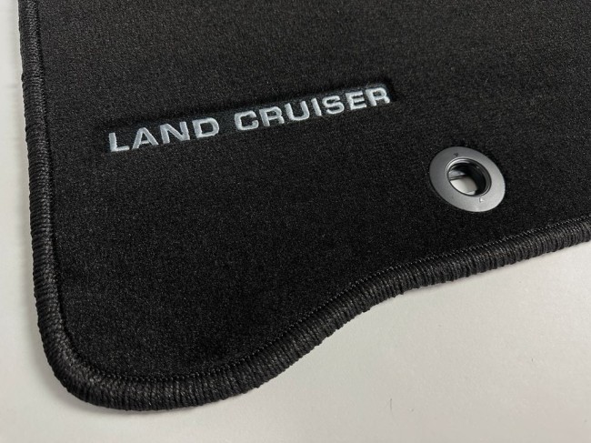 Коврики текстильные для Toyota Land Cruiser 200 Restyle 2012-2021 Коврики текстильные для Toyota Land Cruiser 200 Restyle 2012-2021