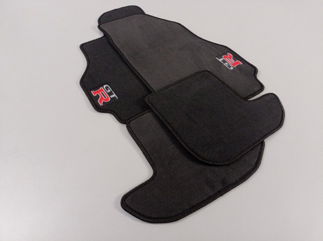 Коврики текстильные для Nissan GT-R 2010-... Коврики текстильные для Nissan GT-R 2010-...