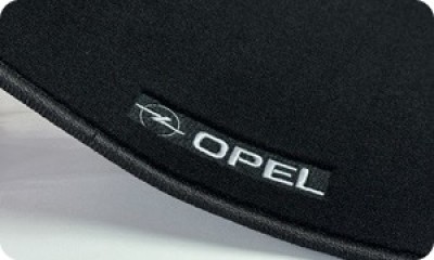 Вышивка Логотип и надпись Opel Вышивка Логотип и надпись Opel