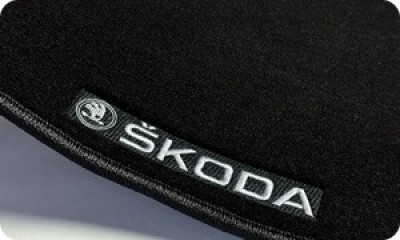 Вышивка Skoda логотип и надпись Вышивка Skoda логотип и надпись