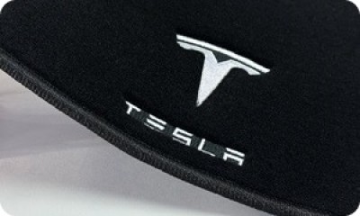 Вышивка Tesla надпись и логотип Вышивка Tesla надпись и логотип